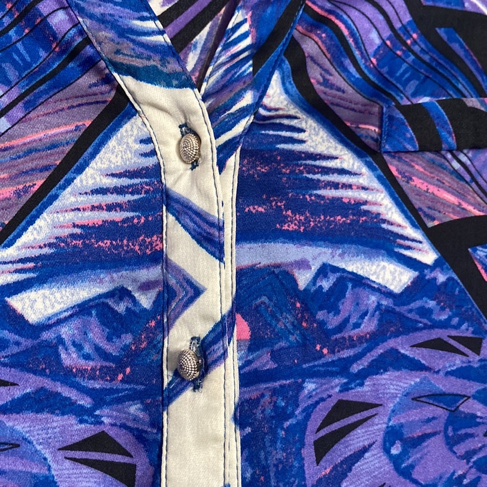 Long button down shrt - Picture 4 of 6